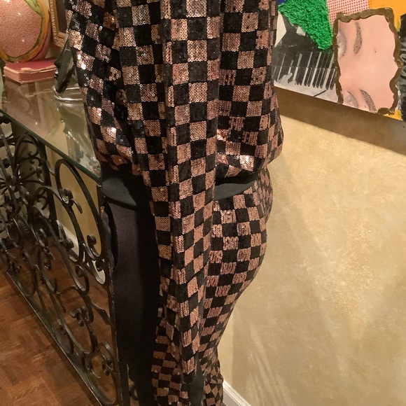 2pc black and gold sequin jogging set. - Picture 2 of 11